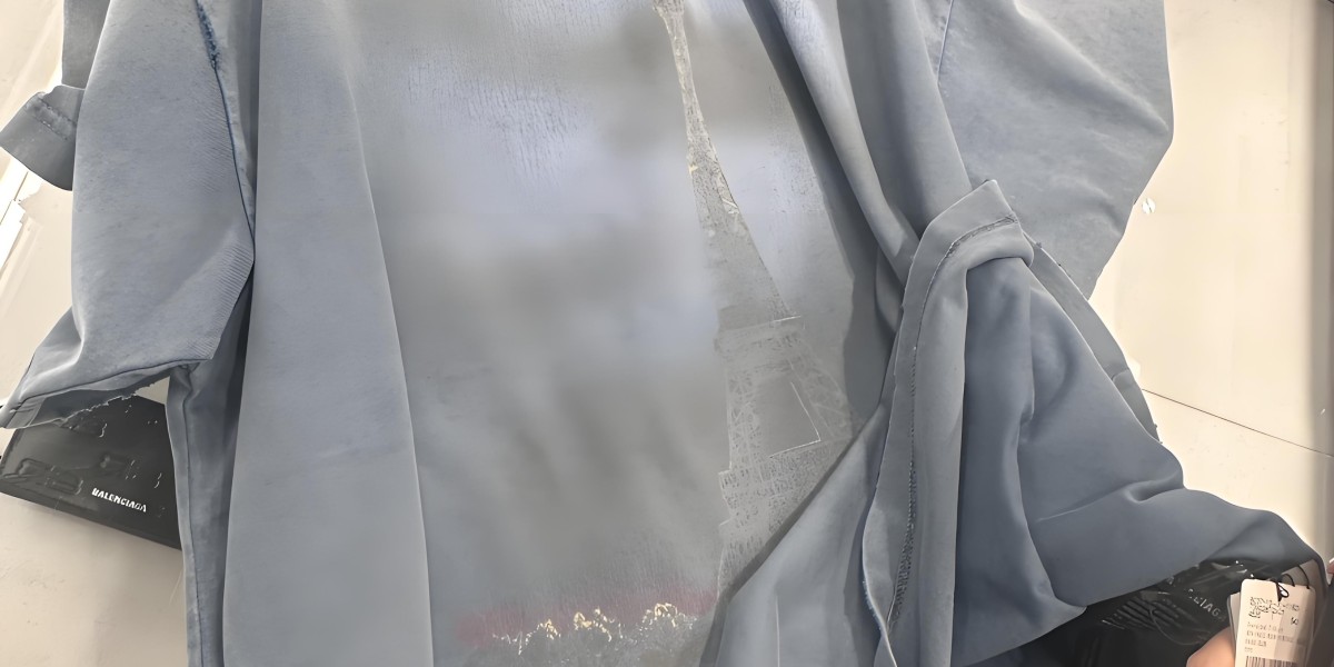 巴黎世家台灣官網推薦｜Balenciaga衣服、上衣、帽T與熱銷衛衣全面解析