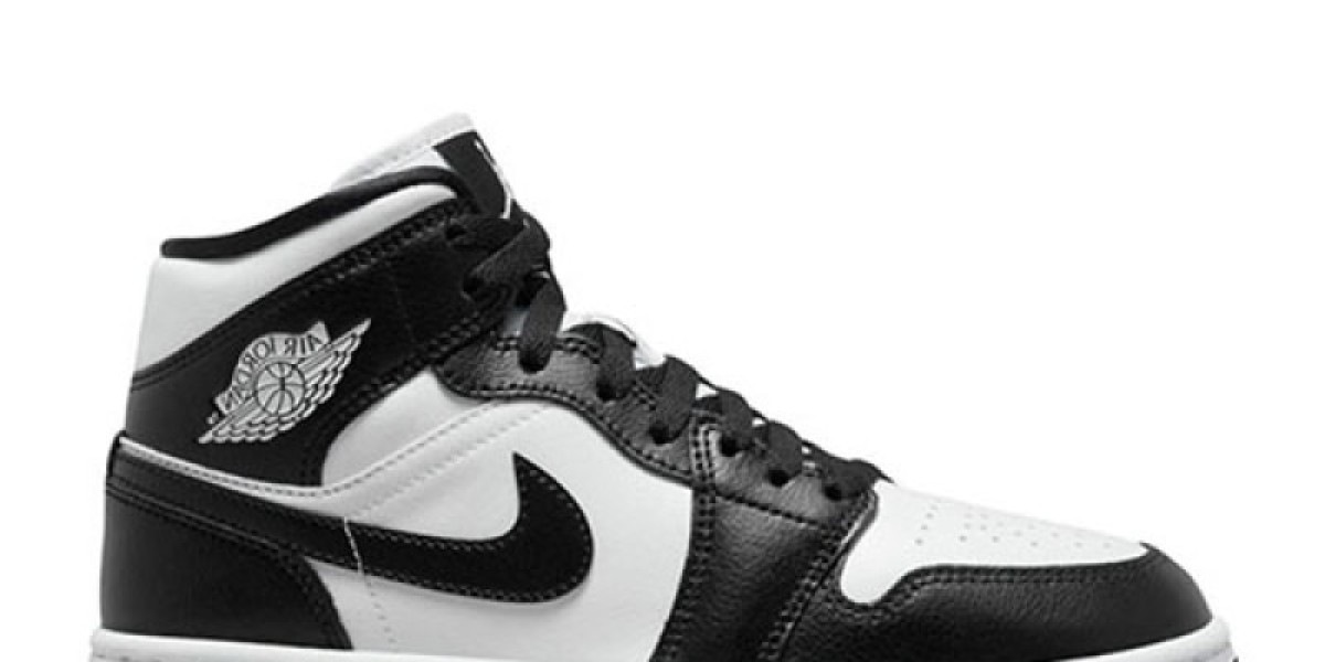 สนีกเกอร์สายสตรีทยอดนิยม