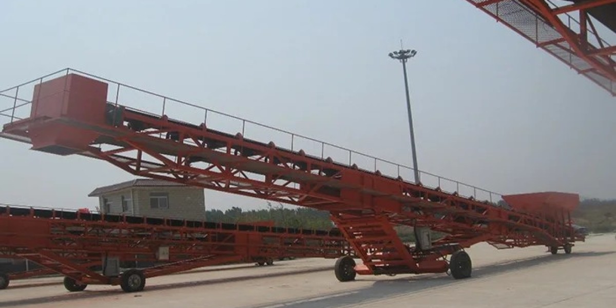 The Role of Dezhong Equipment Tire Type Ship Loader in Modern Port Logistics