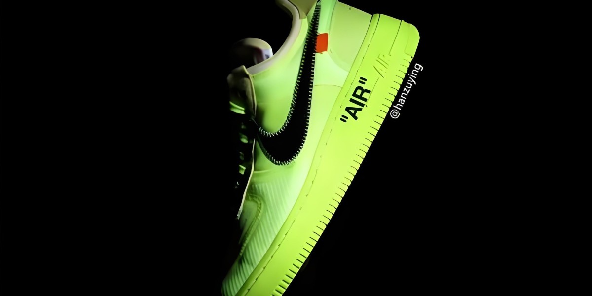 ศึกสนีกเกอร์ตัวท็อป เลือกยังไงให้คุ้มทุกก้าว