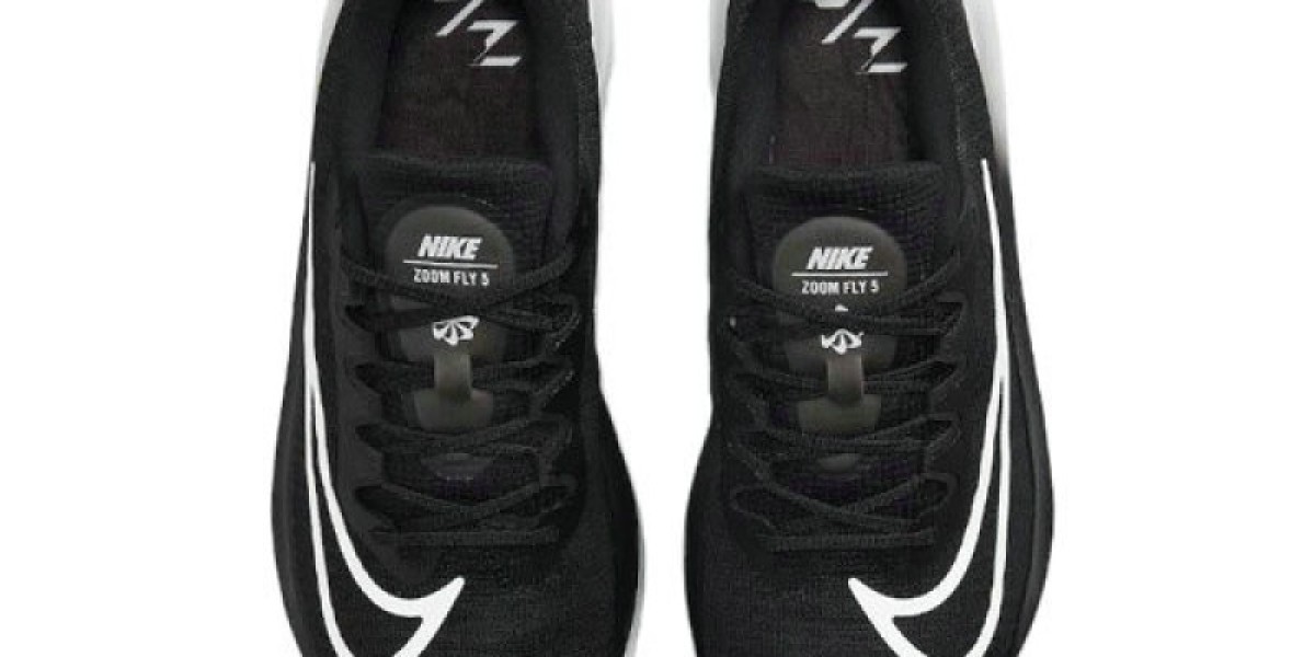 รีวิวรองเท้าวิ่ง Adidas และ Nike รุ่นยอดนิยมสำหรับนักวิ่ง